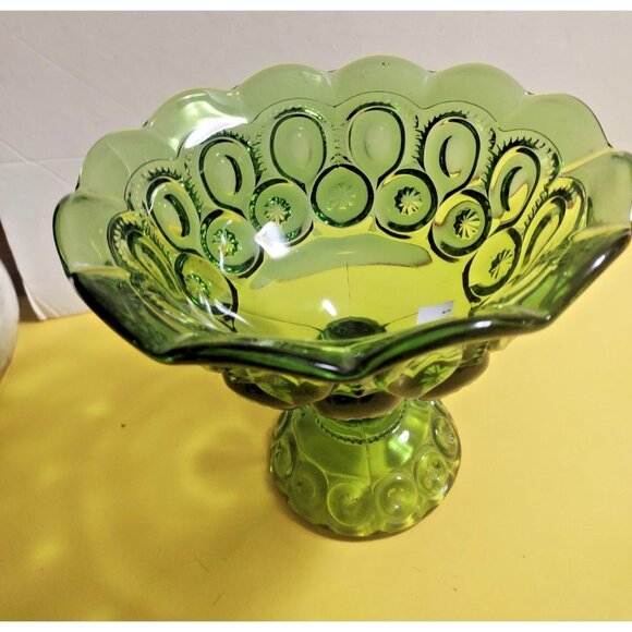 L.E. Smith Green Footed Compote Bowl Moon & Stars 6 5/8"H x 8"W - Picture 3 of 9